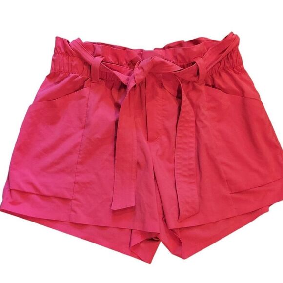 Athleta Shorts Women's 6 Red Hibiscus Skyline Featherweight Tie Waist High Rise - Picture 1 of 4